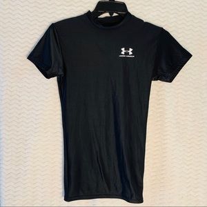 Under Armour Black Short Sleeve Top Size Medium
